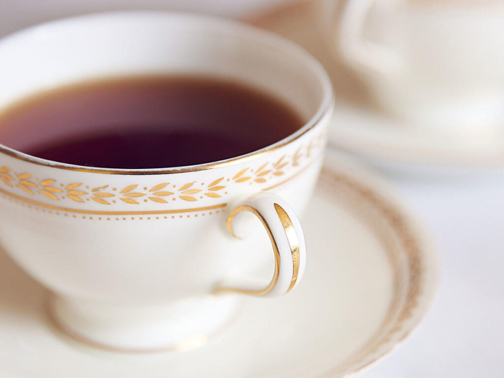 چای لیل چای ۱۰۰٪ ایرانی را در صبحانه بنوشید