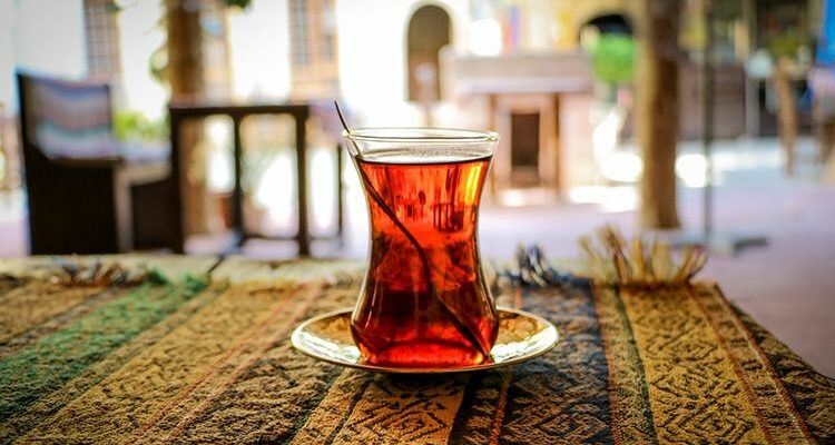 یك نویسنده ونیزی گفت مردم آسیا به دلیل مصرف چای عمر طولانی تری دارند. درباره چای بیشتر بدانید