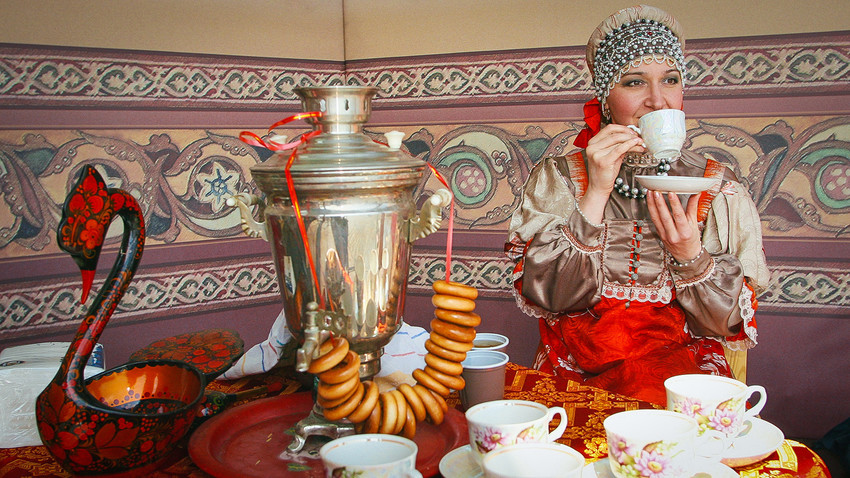 چای روسی مخصوص فقط در در سماور تهیه می شود.